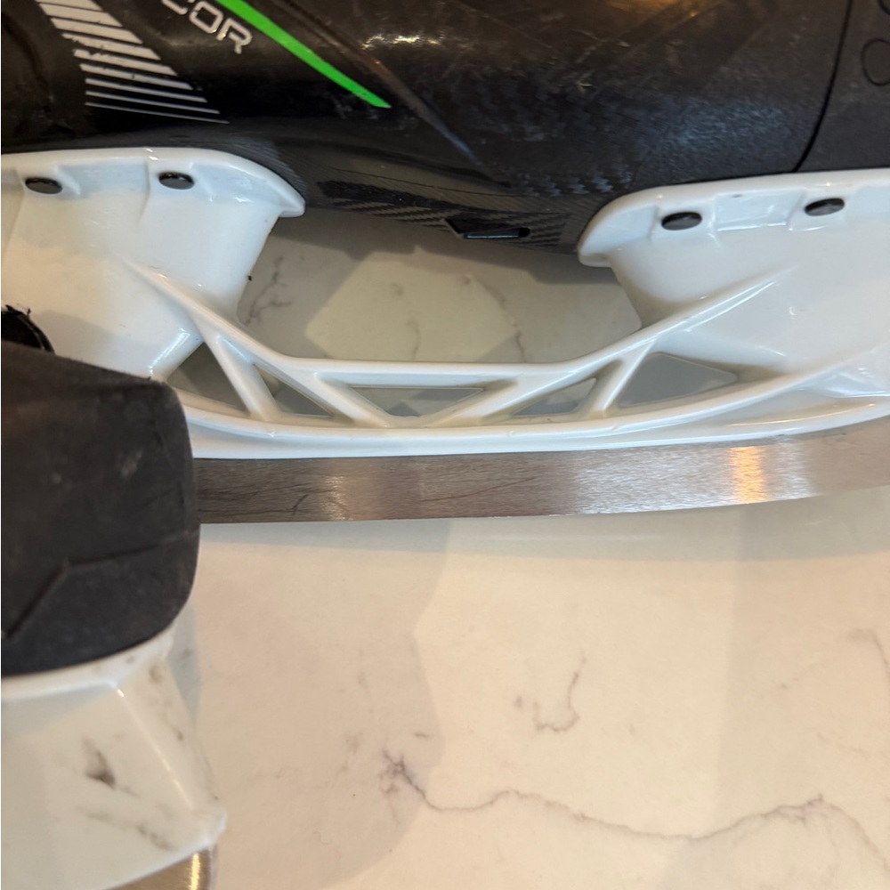 CCM Ribcor Skates Big Kid - Picture 7 of 8
